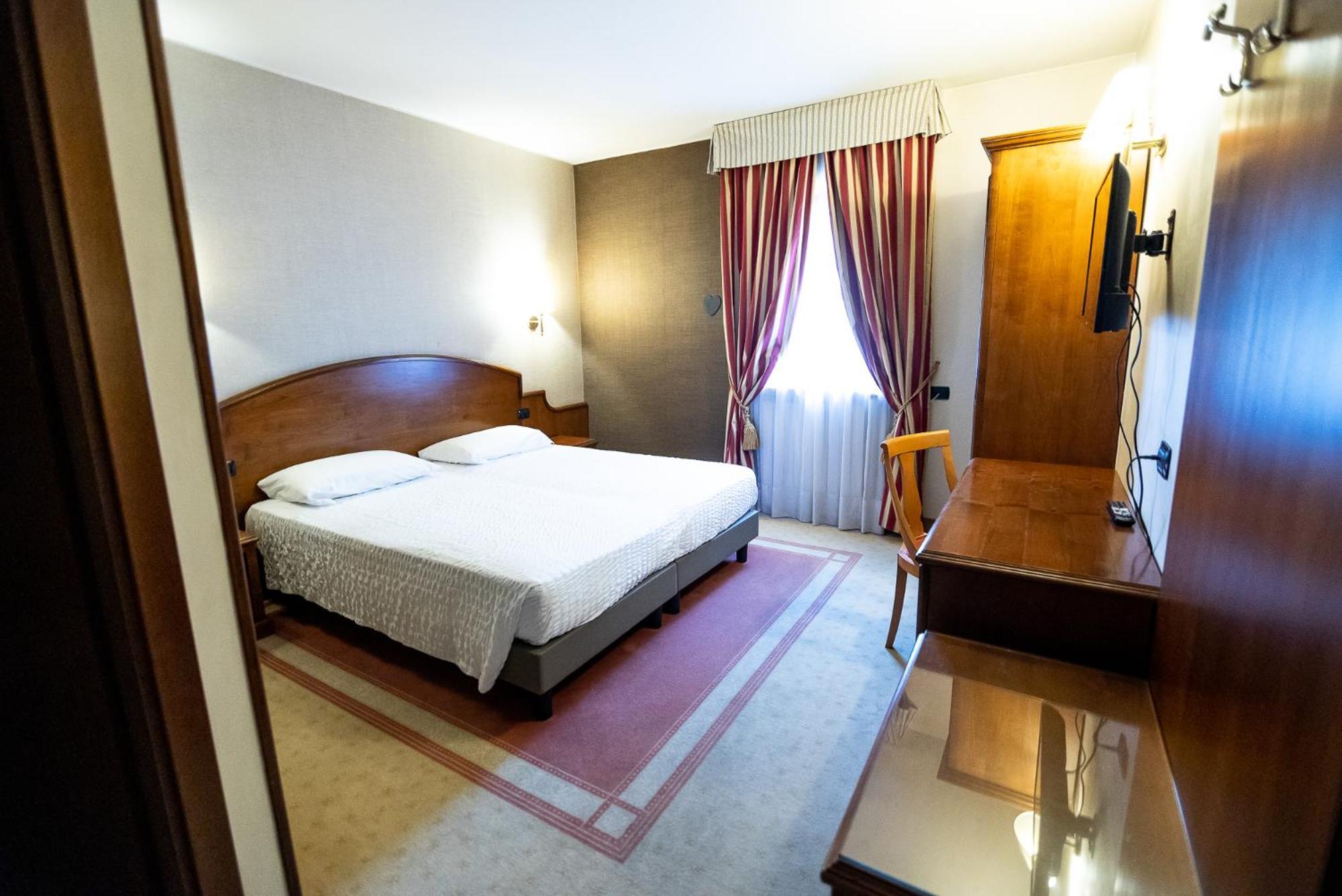 Hotel Rendez Vous Châtillon Eksteriør billede