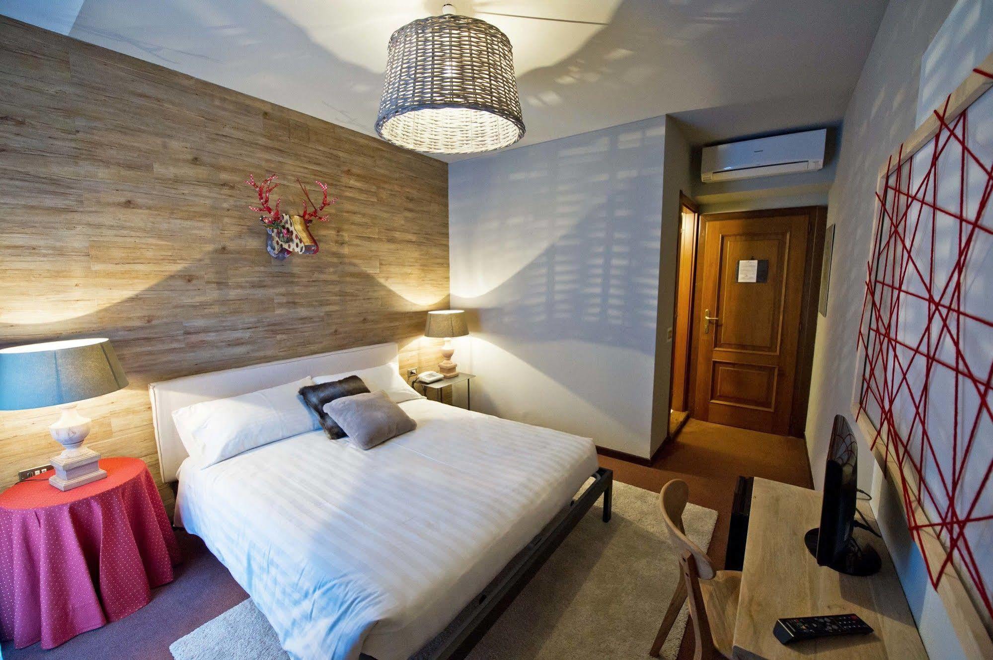 Hotel Rendez Vous Châtillon Eksteriør billede